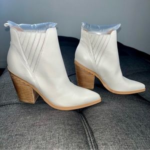 Marc Fisher Gadri Off White Leather Staked Block Heeled Bootie Sz 8.5M NWOB